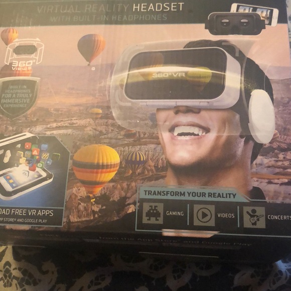 Virtual reality headset - Picture 1 of 4